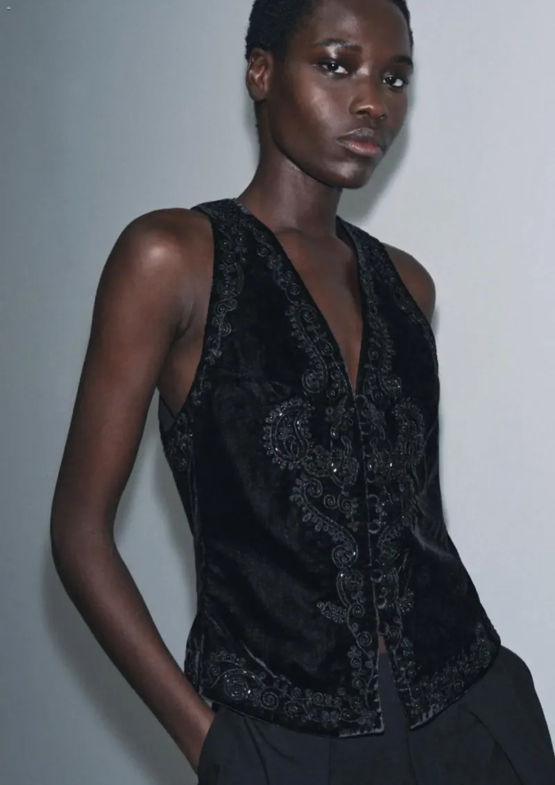 Zara Prospekt vom 01.11.2025, Seite 8