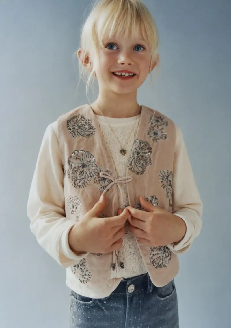 Zara Prospekt vom 06.12.2025, Seite 10