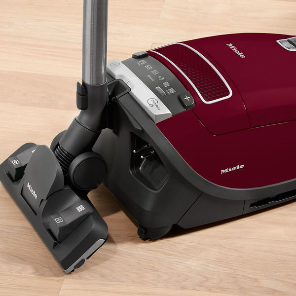 Miele S 8340 Ecoline Bodenstaubsauger 1200 Watt Miele Bodenstaubsauger S 8340 Parquet XL EcoLine von ansehen!