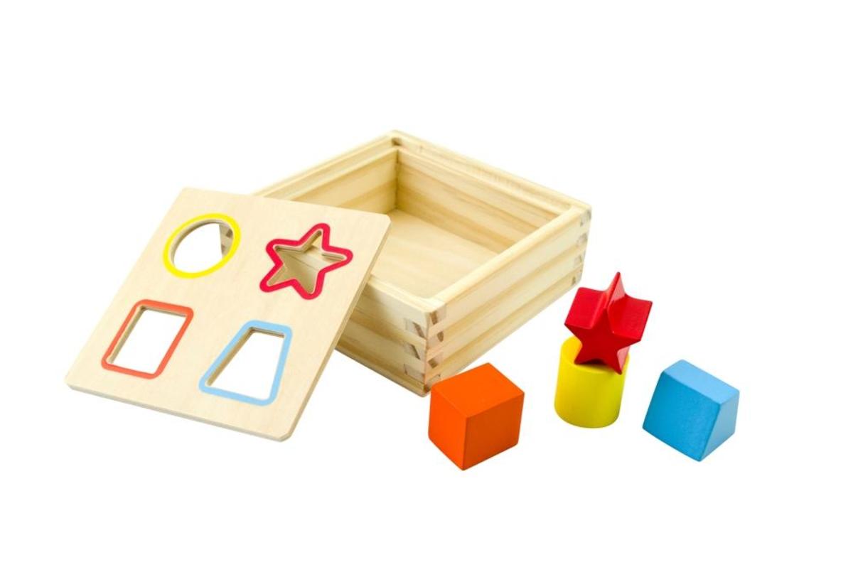 Sortierwürfel 4-teilig aus Holz von Spiele-Max für 7,99 € ansehen!