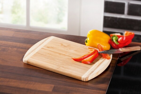 Kesper BambusSchneidebrett, ca. 30 x 20 cm von Norma für 2,91 € ansehen!