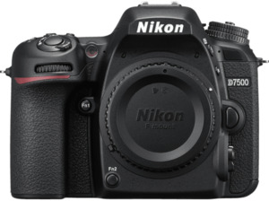 NIKON D7500 Body Spiegelreflexkamera, 20.9 Megapixel, 4K/UHD, Touchscreen Display, WLAN, Schwarz