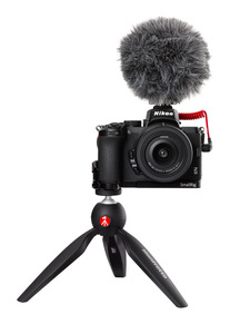 NIKON Z 50 Vlogger Kit Systemkamera mit 16-50 mm Objektiv in Schwarz
