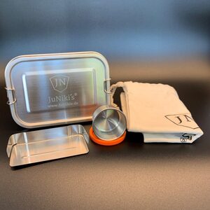 JN JuNiki´s Lunchbox »Premium-Einschulungs-Set aus Edelstahl«, Hochwertiges 18/8 Edelstahl, (8-tlg), Lunchbox und einzigartige isolierte Trinkflasche mit Double Neck® Deckel, auslaufsicher auch b