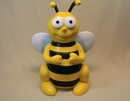 Bild 1 von Dekofigur Biene sitzend groß 67 x 53 x 43 cm