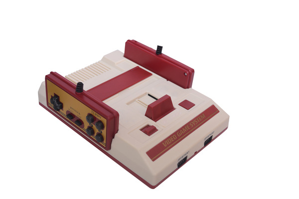 Bild 2 von IDEENWELT Silvergear Retro Spielekonsole