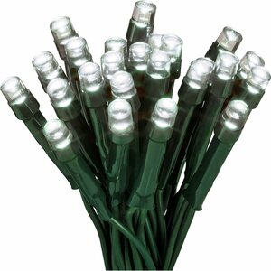 LED Lichterkette 240 kaltweiße LEDs grünes Kabel innen und außen