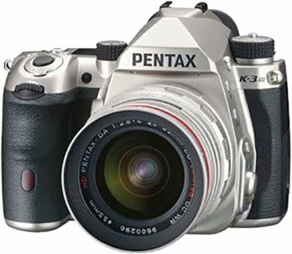 Bild 1 von PENTAX Premium »PENTAX K-3 MIII« Systemkamera (18-135 WR, 25,73 MP, WLAN (Wi-Fi), Bluetooth)
