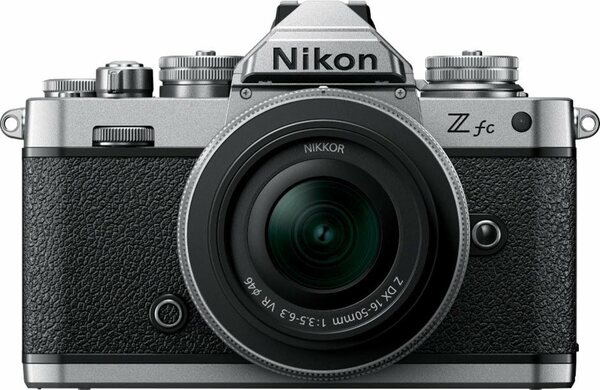 Bild 1 von Nikon »Z fc KIT Z DX 16-50 mm 1:3.5-6.3 VR (SE) + Z DX 50-250 mm 1:4.5-6.3 VR« Systemkamera (Z DX 16-50 mm 1:3.5-6.3 VR (SE), Z DX 50-250 mm 1:4.5-6.3 VR, 20,9 MP, Bluetooth, WLAN (Wi-Fi)