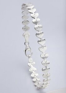 Firetti Silberarmband »mit strukturierten Herzen«
