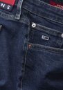 Bild 4 von Tommy Jeans Curve 5-Pocket-Jeans »CRV MOM JEAN UHR TPRD DF6134« mit Tommy Hilfiger Logo-Stickereien