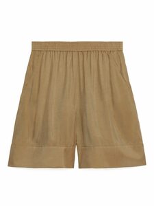 Arket Shorts aus fließendem Cupro Dunkelbeige in Größe 38. Farbe: Dark beige