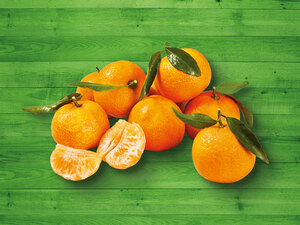 Mandarinen mit Blatt