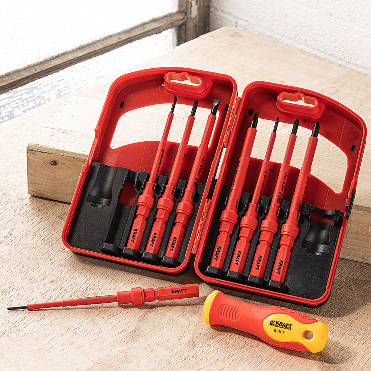 Bild 3 von Kraft Werkzeuge Isolierte Schraubendreher 8 in 1