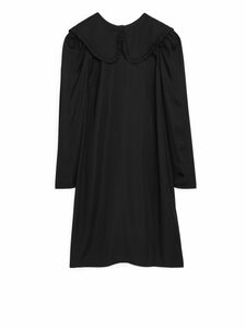 Arket Kleid mit Rüschenkragen Schwarz, Alltagskleider in Größe 36. Farbe: Black