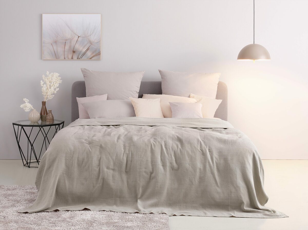 Bild 1 von Tagesdecke »Mira«, my home, leichte Tagesdecke, Wohndecke, Überwurf für Bett oder Sofa, Material 100% Baumwolle, in Größe 150x250cm, und 250x250 cm, Einzelbett, Doppelbett, Uni Design, Mel