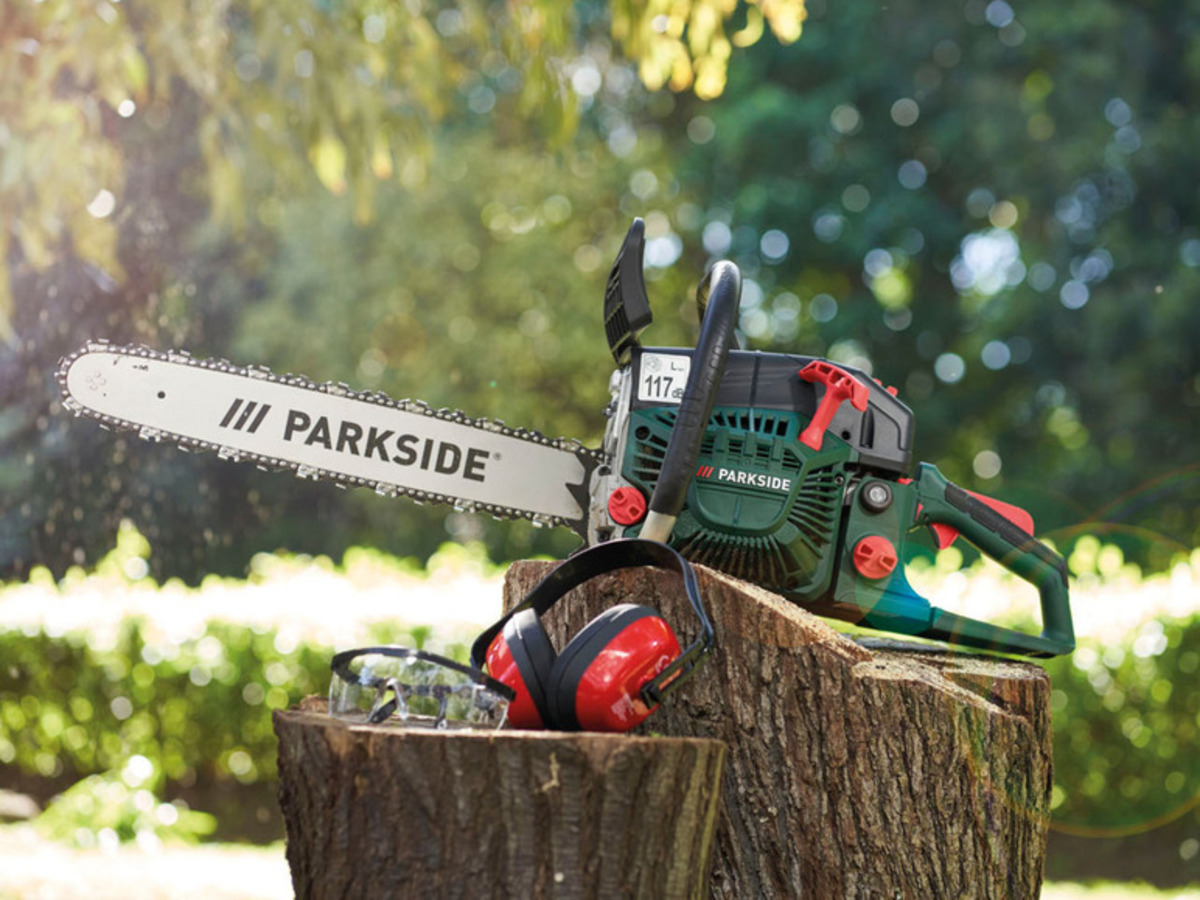 Bild 2 von PARKSIDE® Benzin-Kettensäge »PBKS 53 B3«, 2-Takt-Benzinmotor