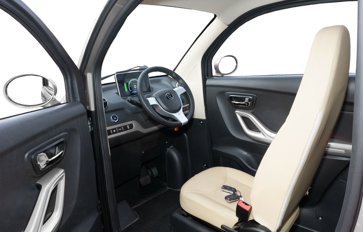 Bild 4 von Elektrokabinenroller 45 km/h NELO 4.3 Silber