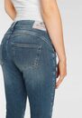 Bild 4 von Herrlicher Slim-fit-Jeans GINA RECYCLED DENIM mit seitlichem Keileinsatz
