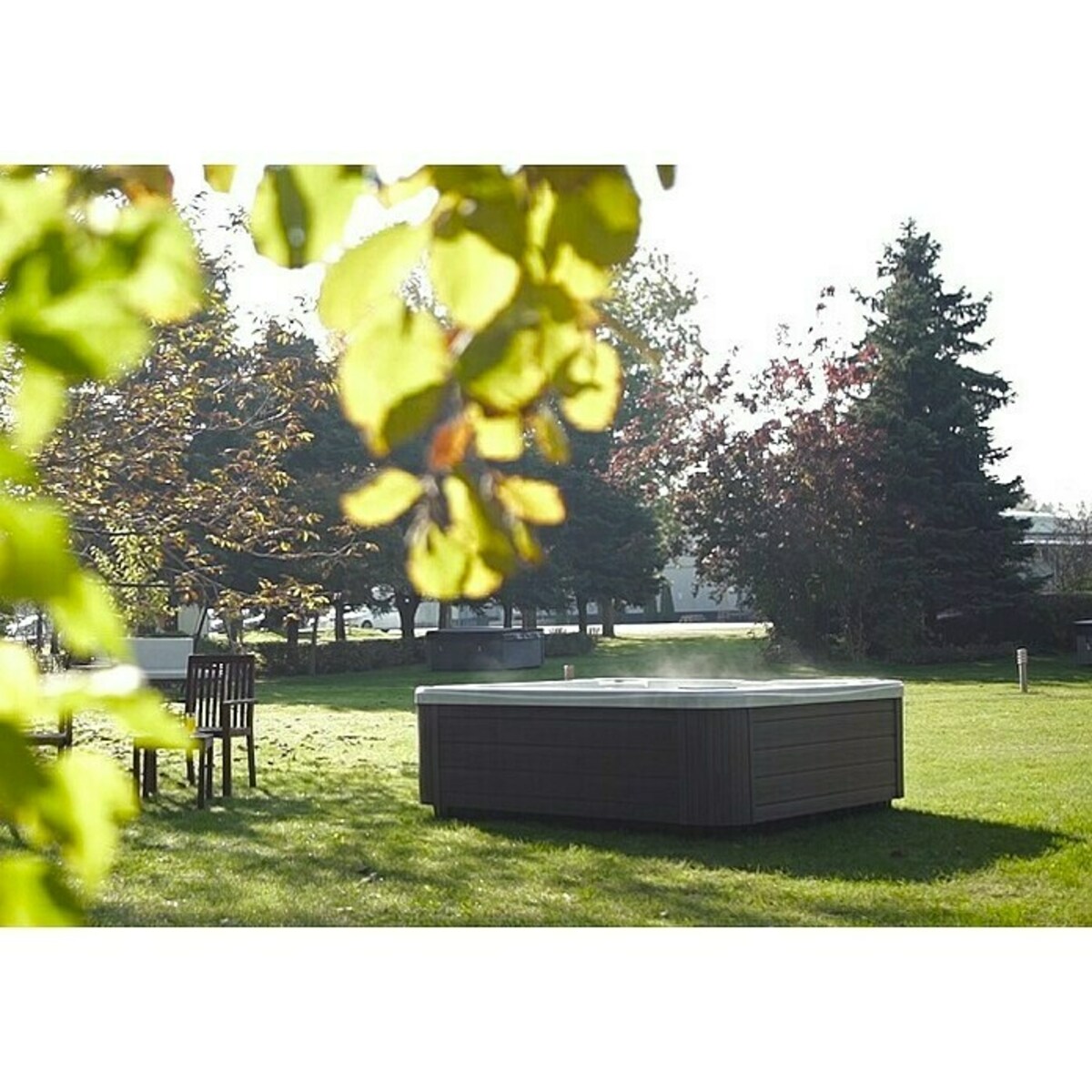 Bild 1 von Camargue Außen-Whirlpool Havana 2
