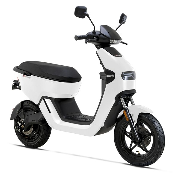 Bild 1 von AsVIVA EM1 Elektro-Motorroller, weiß - versch. Farben