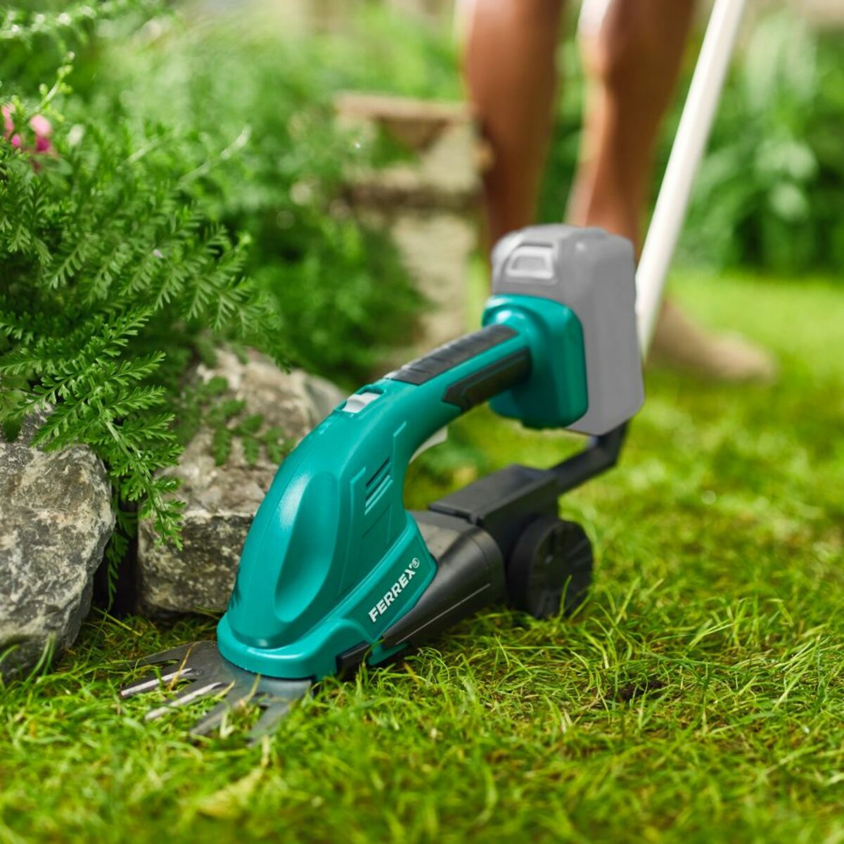 Bild 3 von FERREX 20-V-Akku-Gras-und-Strauchschere GDSS20
