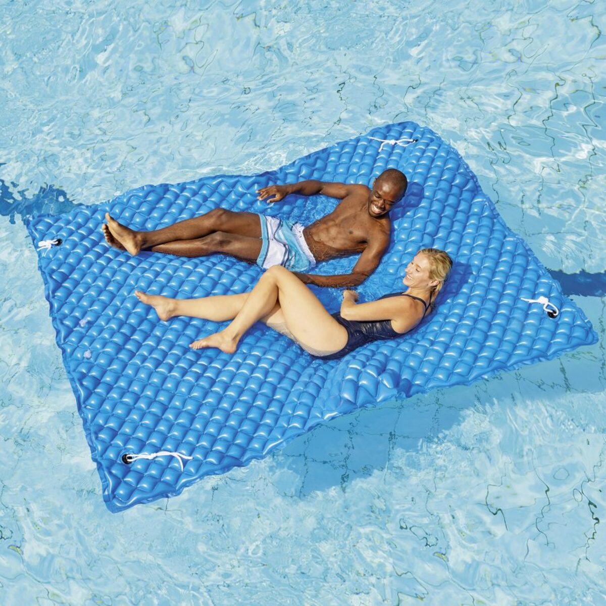 Bild 2 von CRANE Schwimmmatte