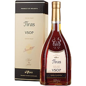 Weinbrand (Brandy) "Tiras" in Geschenkbox / 6 Jahre, 40% vol...