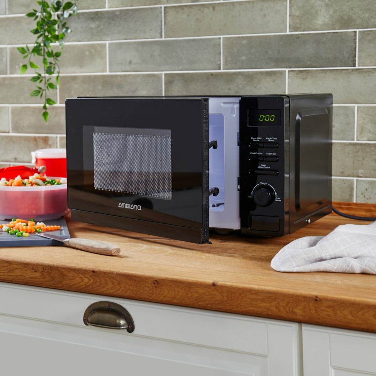 AMBIANO Mikrowelle mit Grill MWO22_01131 von ALDI Nord ansehen!