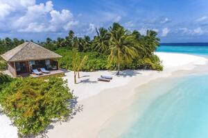 Flugreisen Malediven - Lhaviyani Atoll: Hurawalhi Island Resort