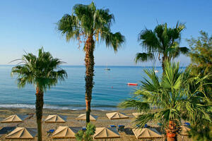 Flugreisen Zypern: Langzeiturlaub mit Aufenthalt im Hotel The Golden Bay Beach