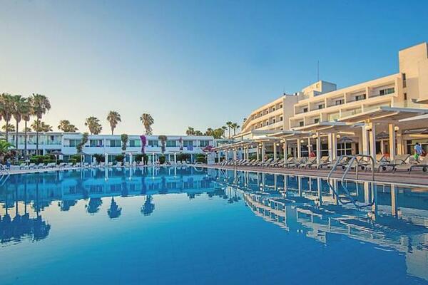 Bild 1 von Flugreisen Zypern - Agia Napa: Dome Beach Hotel