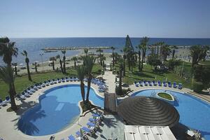 Flugreisen Zypern - Larnaca: Golden Bay Beach