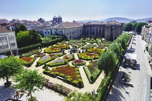 Rundreisen Portugal: Standort-Rundreise ab/an Porto mit Aufenthalt im Hotel Axis Vermar