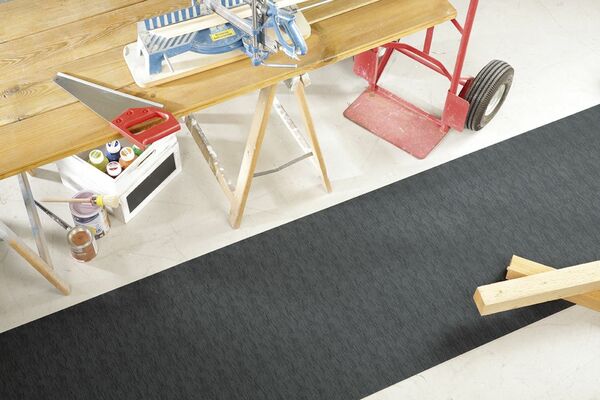 Bild 1 von Peyer Syntex Mira Jacquard Teppich Uni Farbe Schwarz 80 x 200 cm