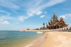 Rundreisen Thailand: Rundreise ab Bangkok & Badeaufenthalt in Pattaya im Golden Tulip Pattaya Beach Resort
