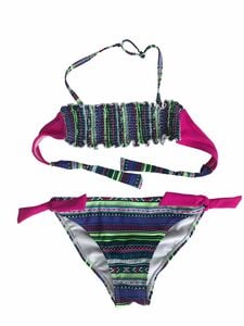 petit amour Bandeau-Bikini MAGGIE Kinder- und Teenager Bademode für Mädchen bis 12, 13 & 14 Jahre (3-St) Mit Smock-Effekt (elastische Zierstiche am Oberteil)