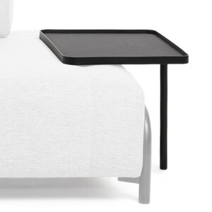 Kave Home Tablett COMPO groß schwarz - Passend für das Sofa COMPO - Standfuß inkluisve - rechtseckig - modern - Ablage - Servierhilfe