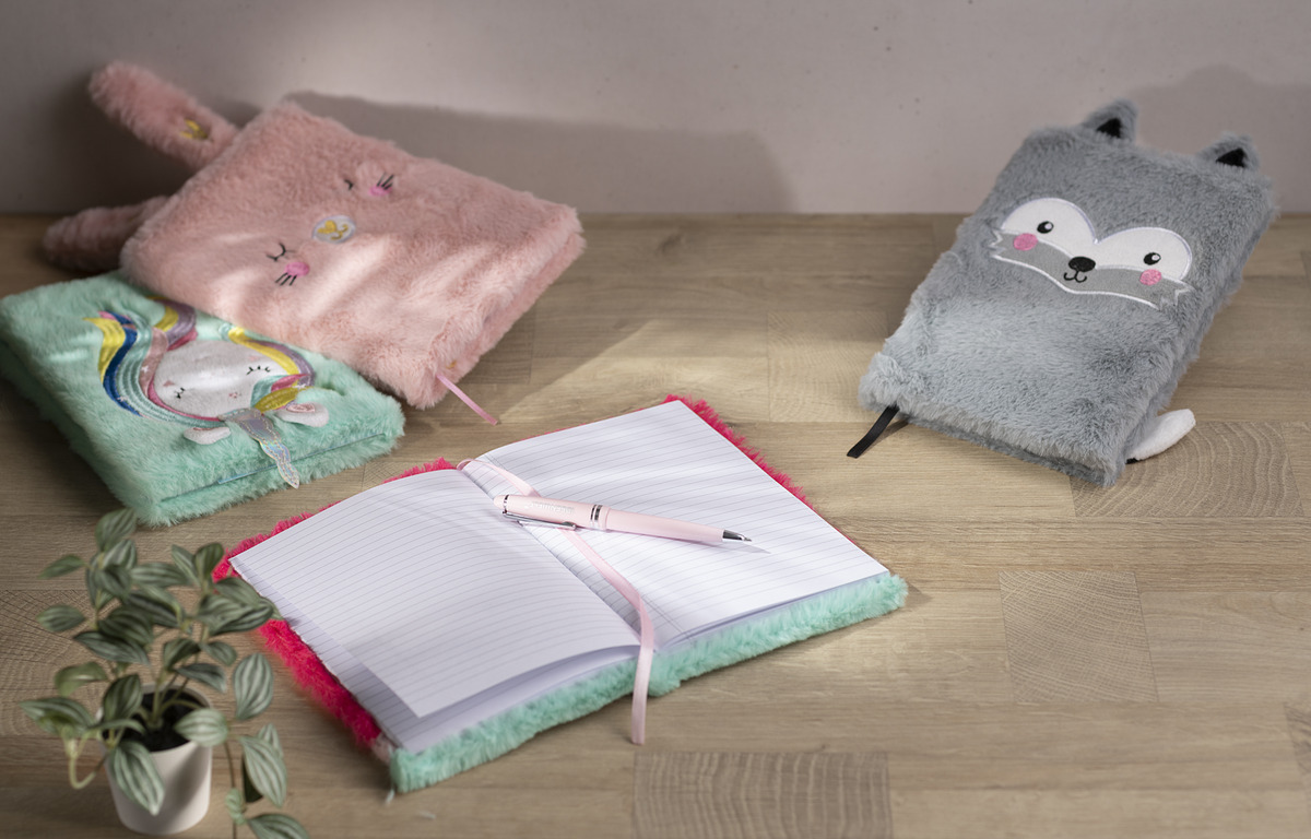 Bild 2 von IDEENWELT Plüsch-Notizbuch Einhorn