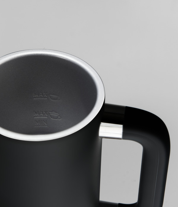 Bild 2 von KOENIC KMF 15321 B Milchaufschäumer, Schwarz/Edelstahl, 500 Watt, 0,3 Liter