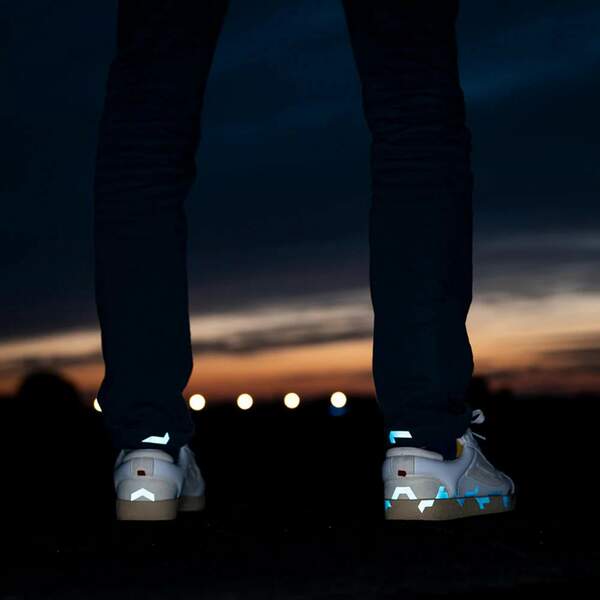 Bild 3 von REFLECTIVE Berlin
              
                 REFLECTIVE FABRIC STICKERS ISOMETRIC - Fahrradzubehör