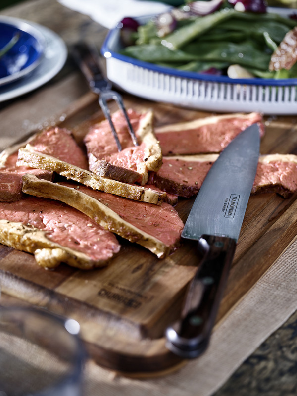 Bild 2 von TRAMONTINA Servier- und Schneidebrett, Teak,  49 x 28 x 2,2 cm