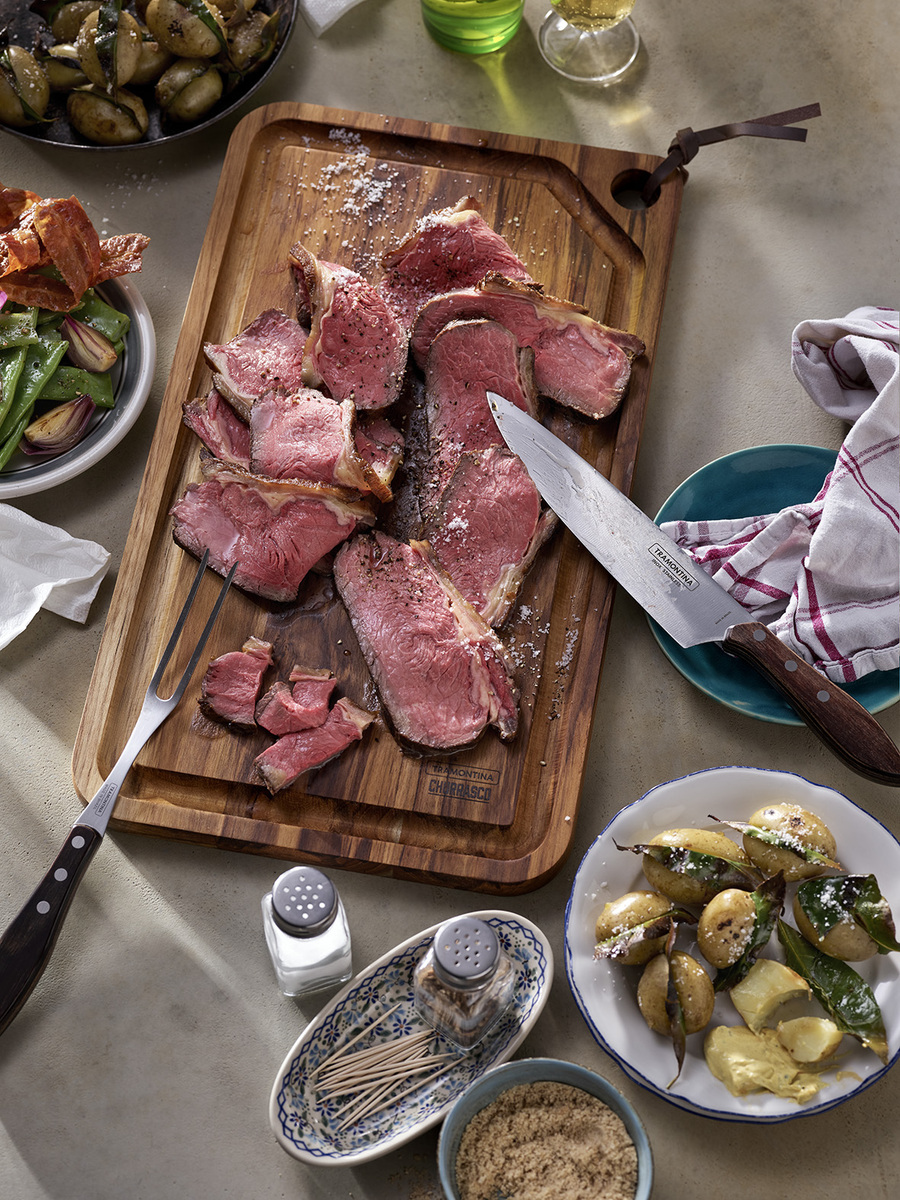 Bild 3 von TRAMONTINA Servier- und Schneidebrett, Teak,  49 x 28 x 2,2 cm