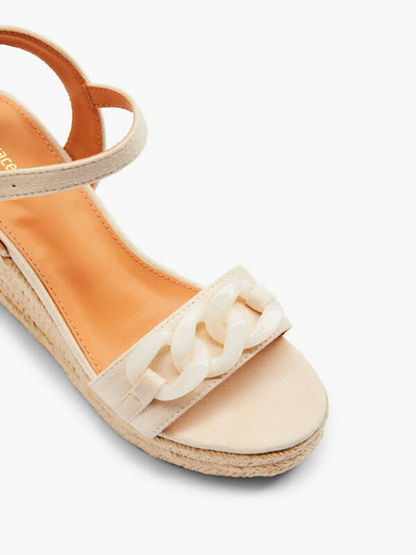 Bild 2 von Graceland Keilsandalette