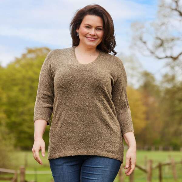 Bild 1 von Damen-Pullover in Bouclé-Qualität, große Größen