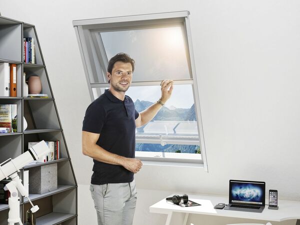 Bild 1 von wip Insektenschutzrollo für Dachfenster, Fliegengitter, 35 mm Einbautiefe, 130 x 160 cm