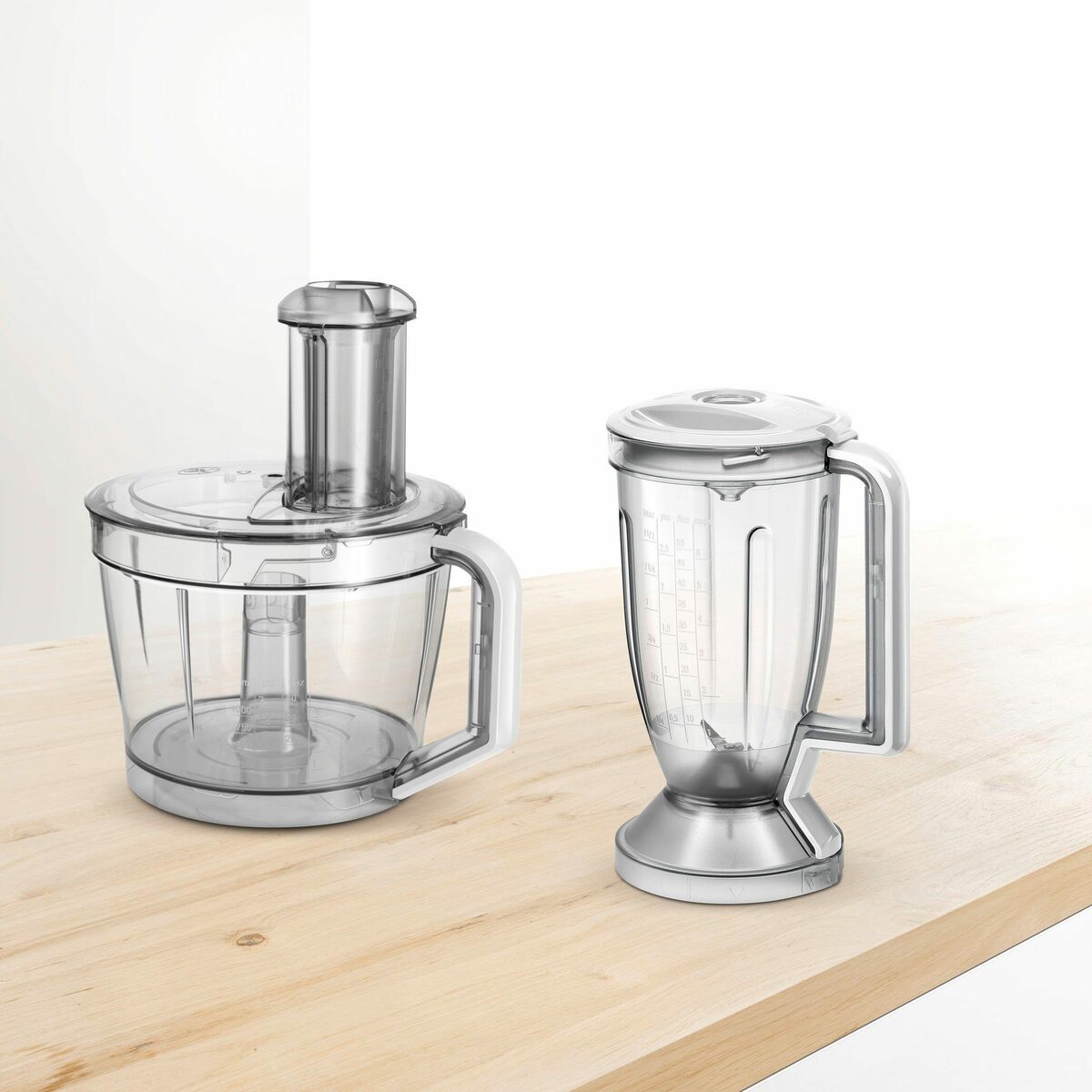 Bild 4 von BOSCH Kompakt-Küchenmaschine MultiTalent 8 MC812S814, 1250 W, 3,9 l Schüssel, 3,9l Schüssel, 1,5l Mixaufsatz, Rührbesen, Universalmesser, 3 Scheiben