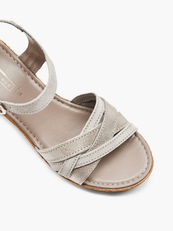 Bild 2 von 5th Avenue Keilsandalette