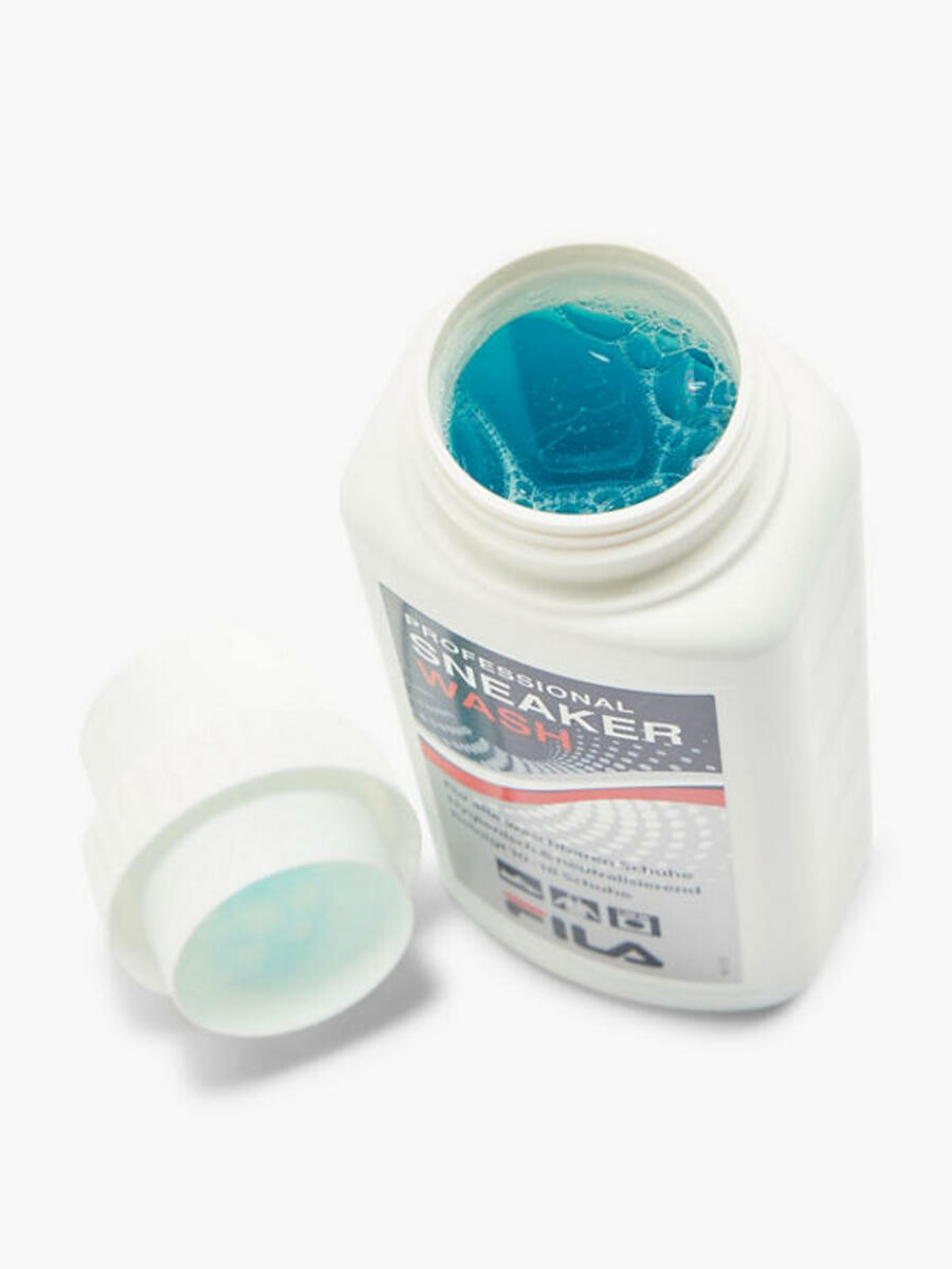 Bild 2 von FILA 250ml Fila Sneaker Wash (1 L = 23,96 €)
