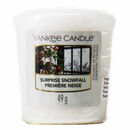 Bild 1 von Yankee Candle Duftkerze Surprise Snowfall (klein)